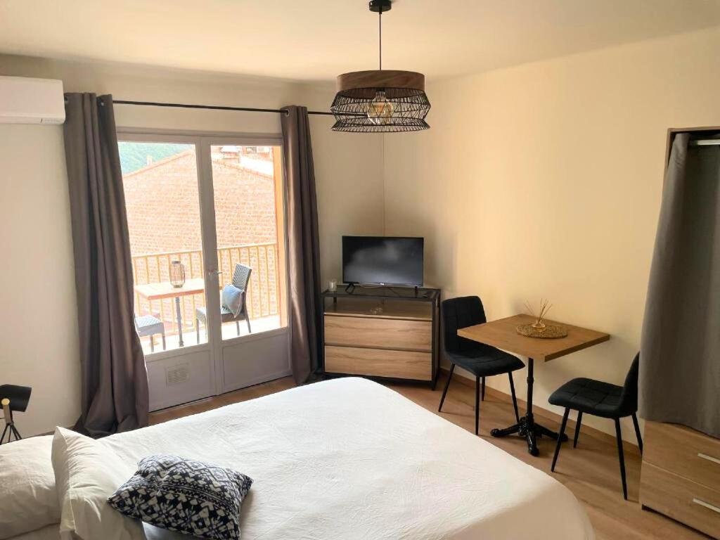 Appartements Les Residences Du Port La Siesta Porto  Экстерьер фото